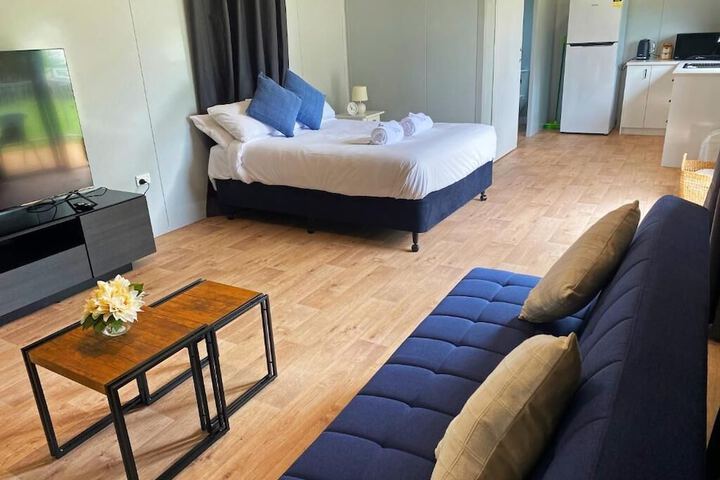 Room 2 of 22