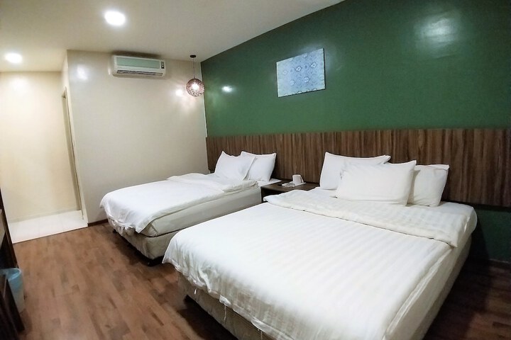 Room 7 of 21