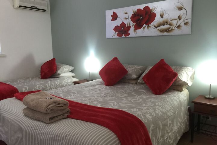 Room 5 of 38