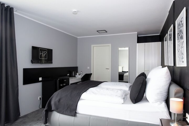 Room 13 of 23