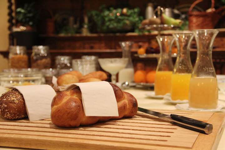 Breakfast/Coffee Service 23 of 49