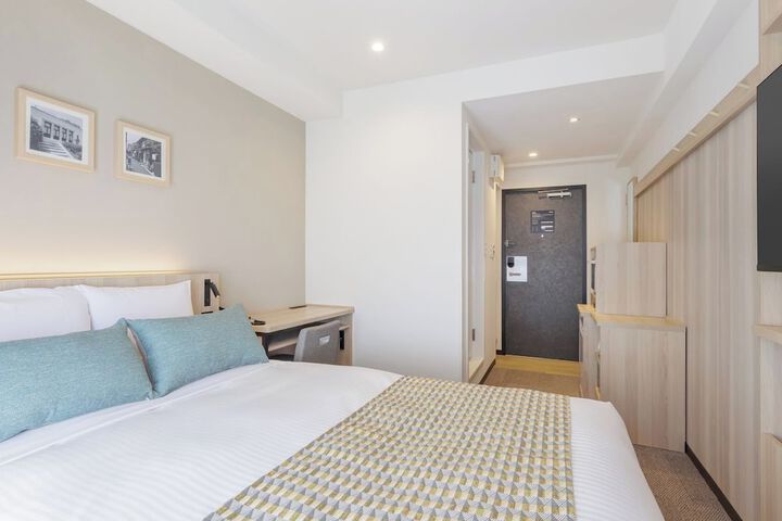Room 7 of 23