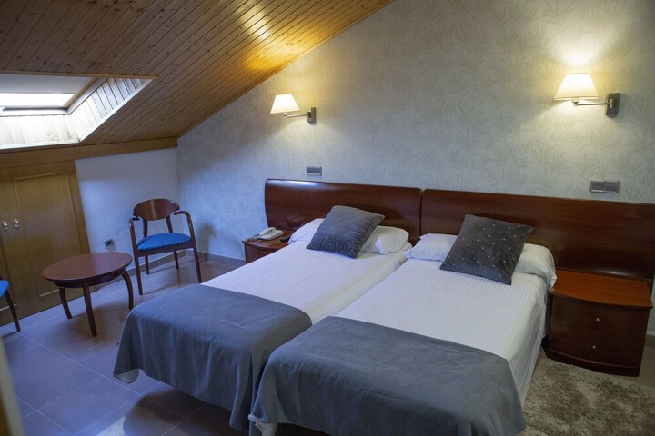 Room 10 of 74