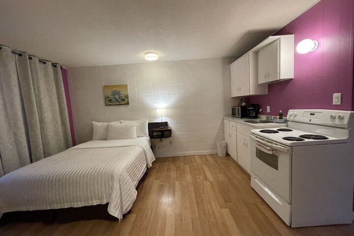 Room 30 of 61