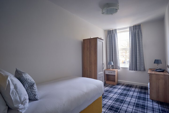Room 13 of 39