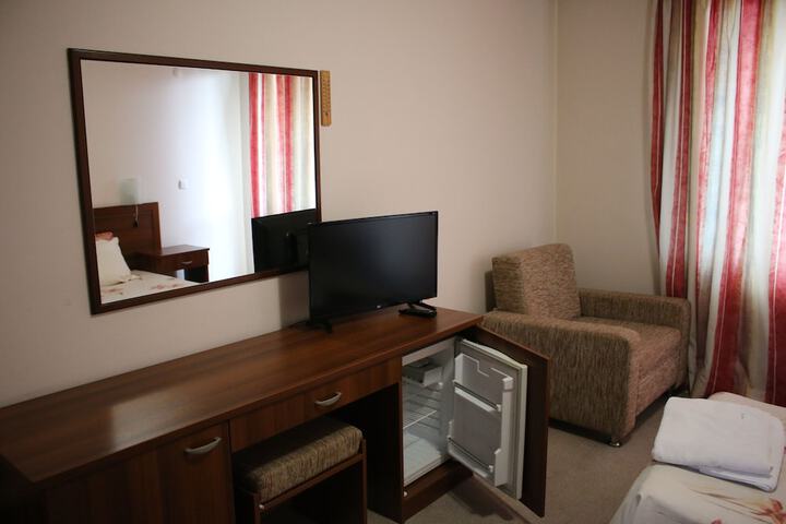 Room 11 of 35