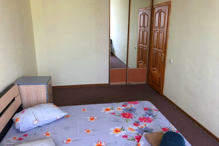 Room 28 of 47