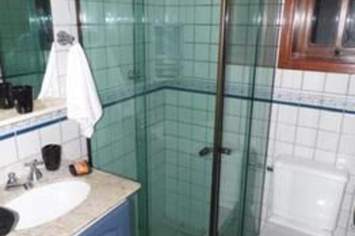 Room 2 of 21