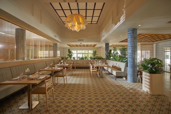 Dining 107 of 152