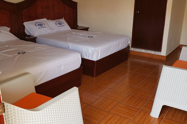 Room 10 of 43