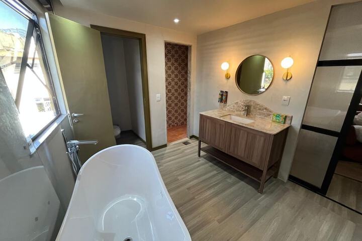 Room 55 of 100