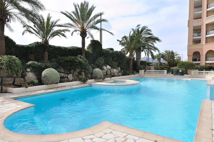 Pool Hotel