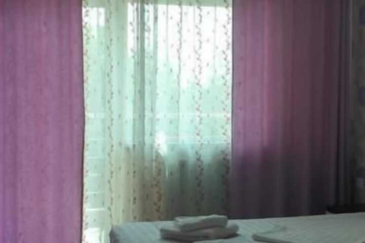 Room 2 of 49
