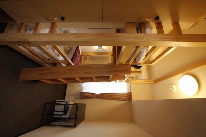 Room 5 of 38
