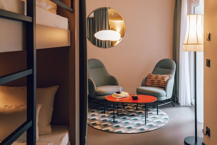 Room 25 of 64