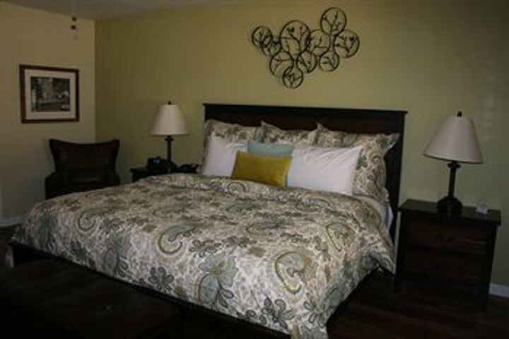Room 6 of 15