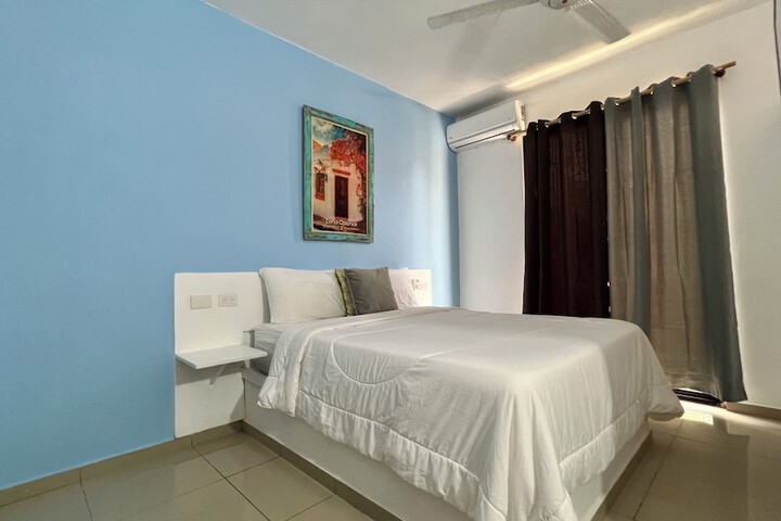 Room 12 of 29