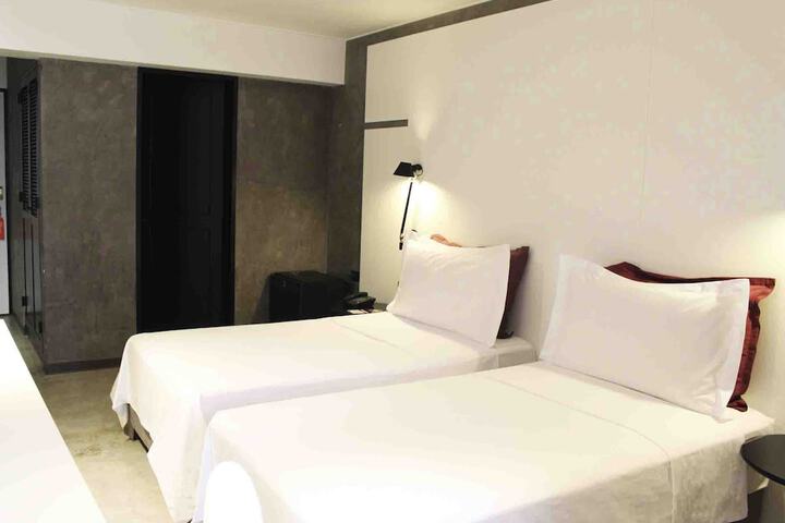 Room 17 of 82