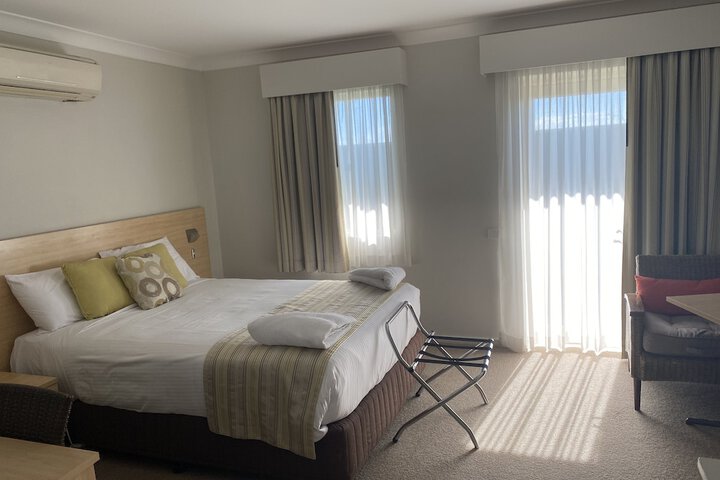 Room 4 of 26