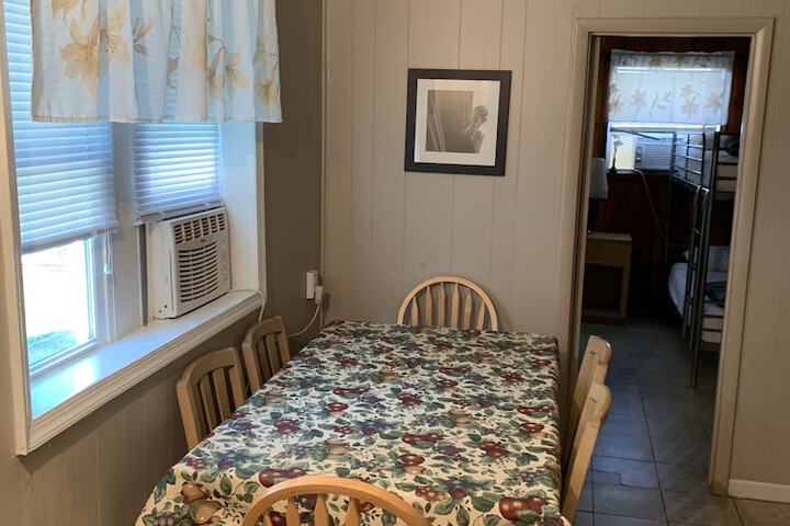 Room 2 of 138