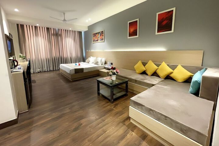 Room 6 of 21