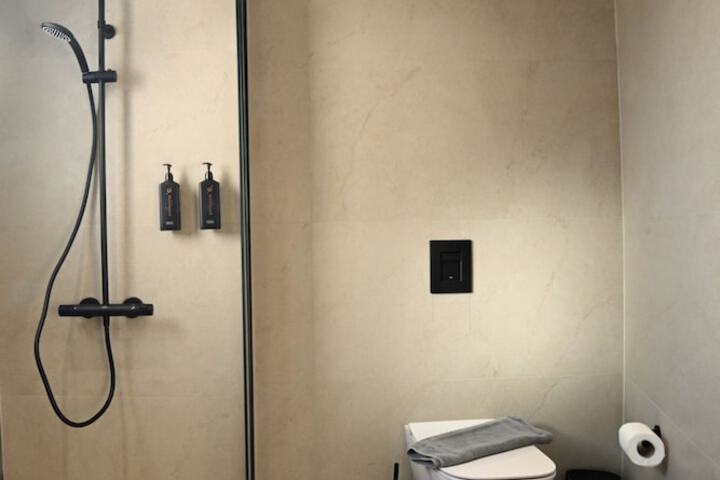 Room 43 of 74