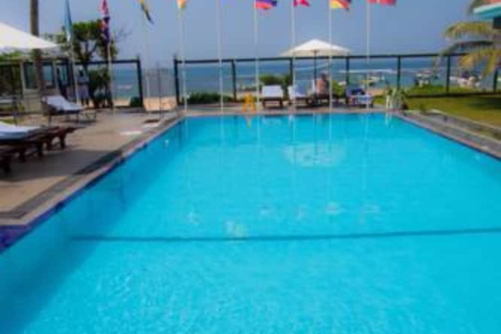 Pool Hotel