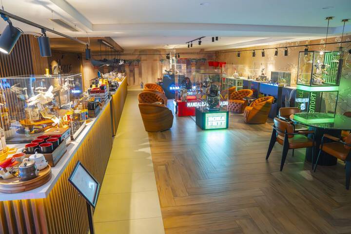 Hotel Interior 52 of 122