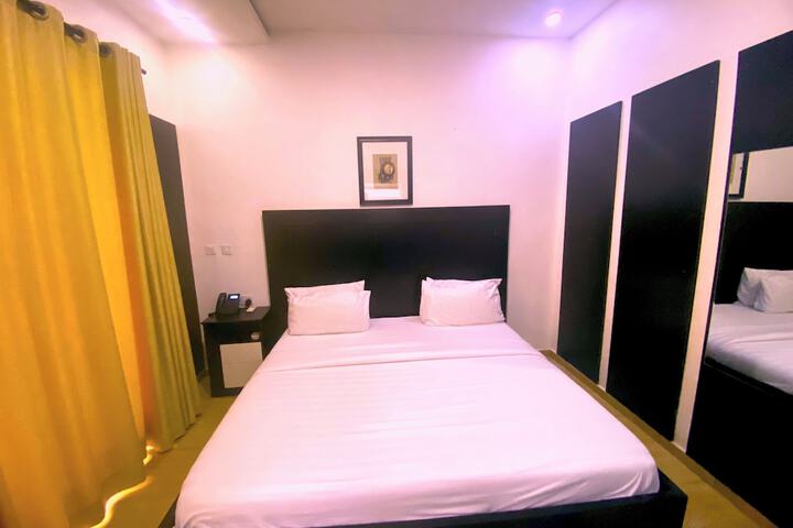 Room 40 of 66