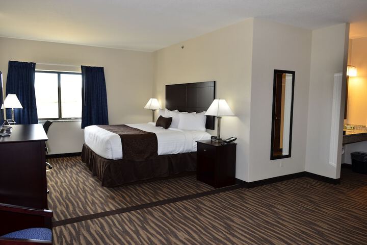 1 King Bed Suite (7 of 44)