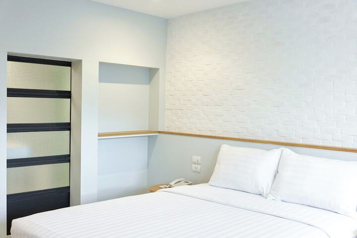 Room 10 of 71