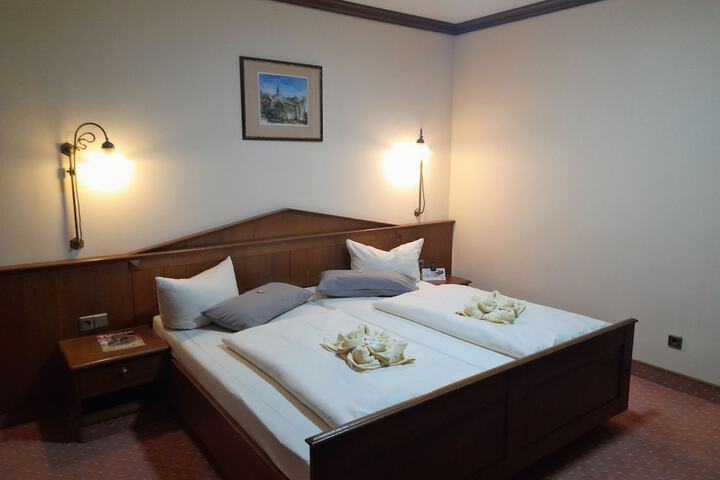 Room 34 of 67