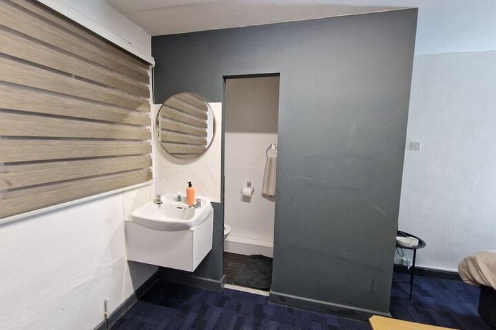 Room 17 of 23