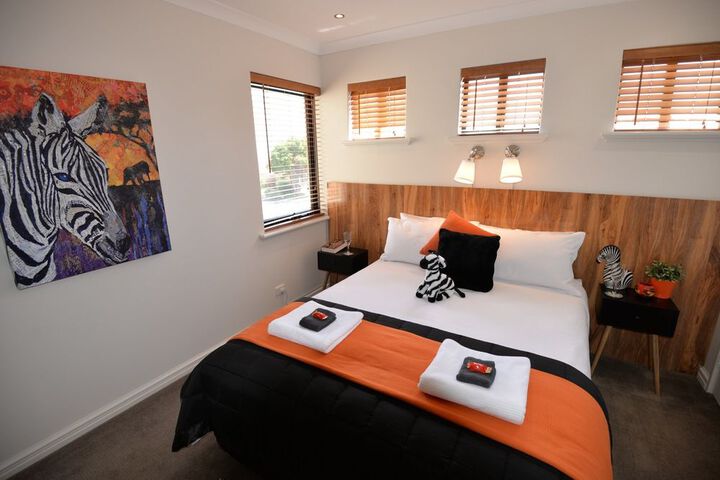 Room 10 of 36