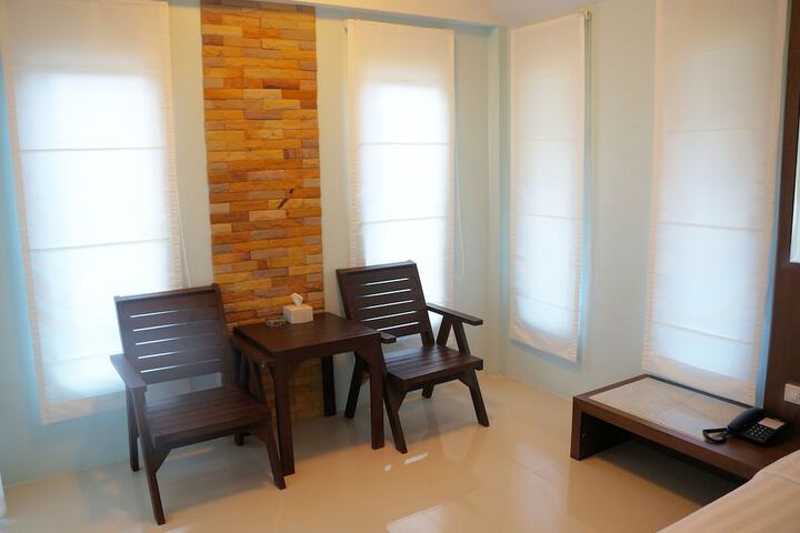 Room 32 of 61