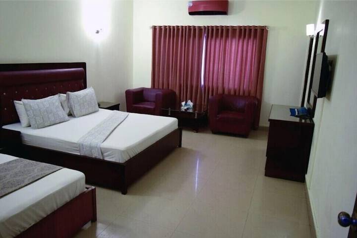 Room 5 of 15