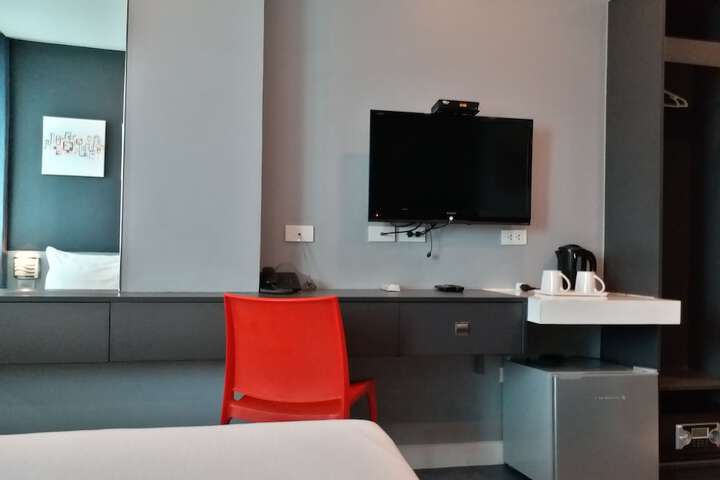 Room 50 of 91