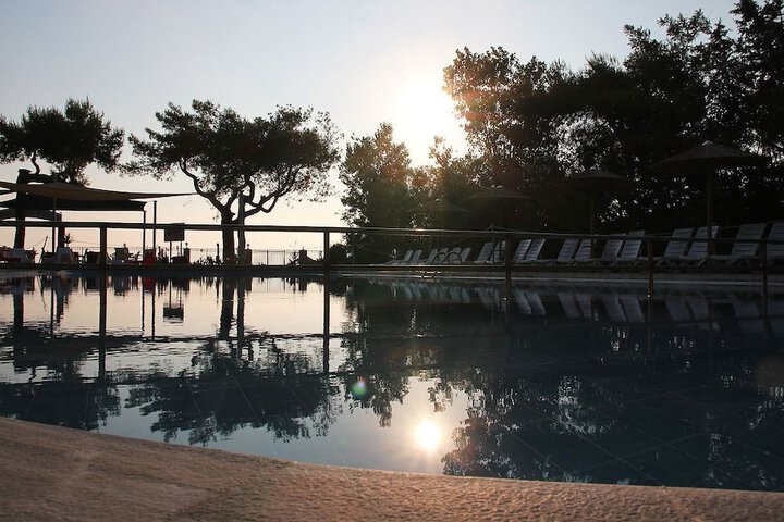 Pools & Facilities