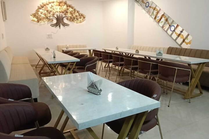 Dining 62 of 73