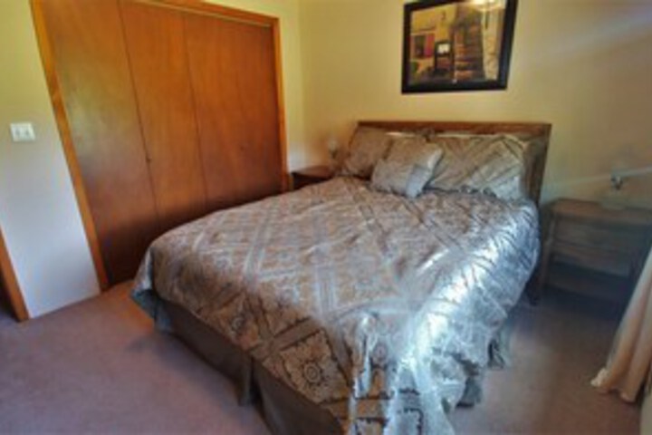 Room 7 of 11