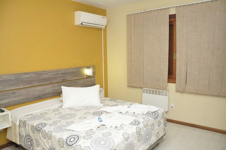 Room 27 of 46