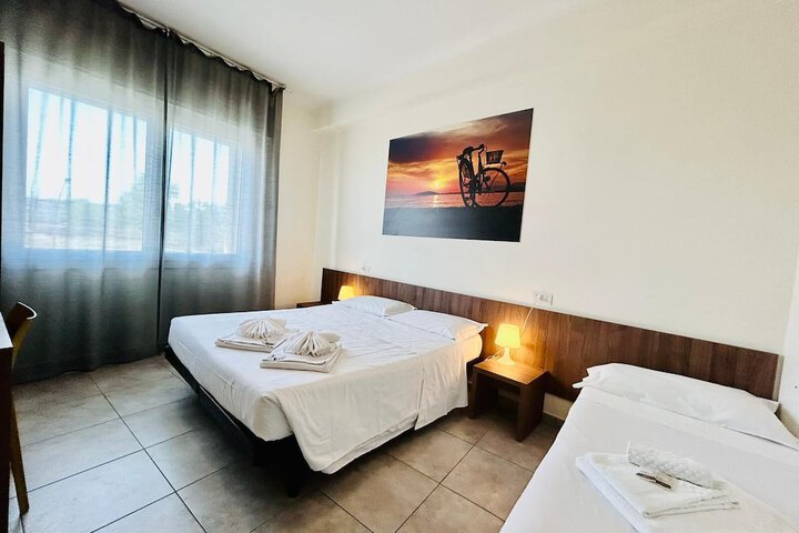 Room 8 of 20