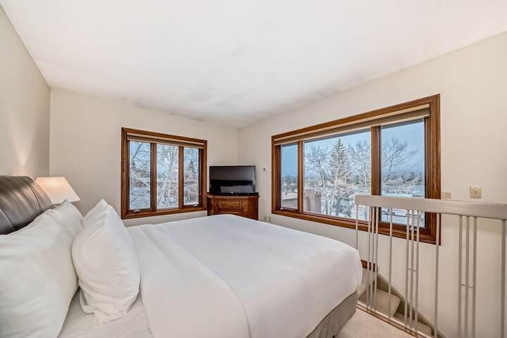 Room 15 of 115