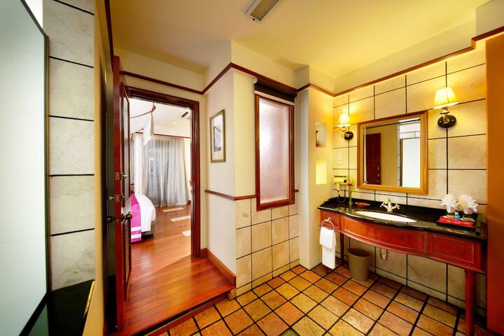 Bath Amenities