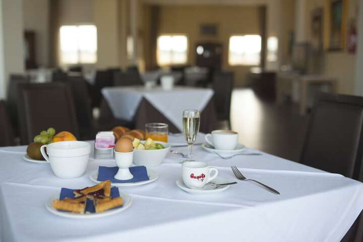 Breakfast area