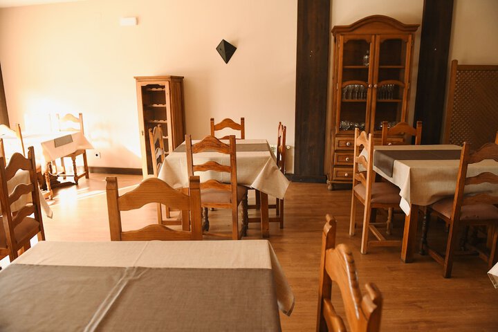Dining 11 of 22