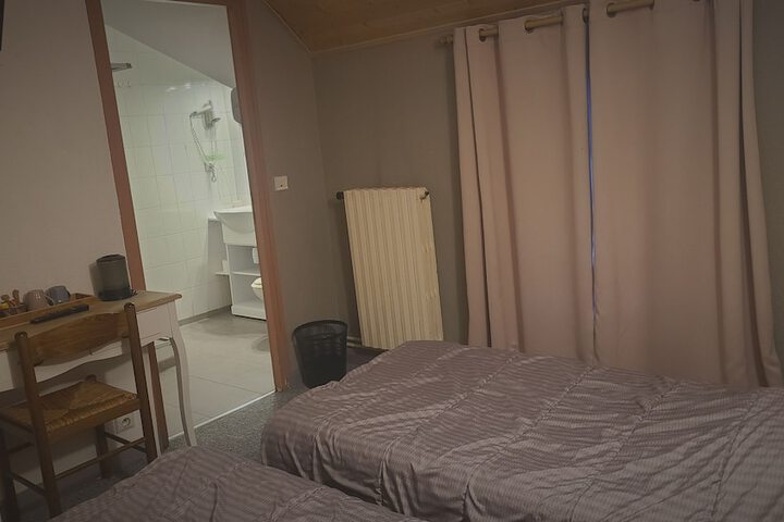 Room 31 of 38