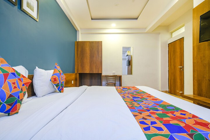 Room 14 of 26