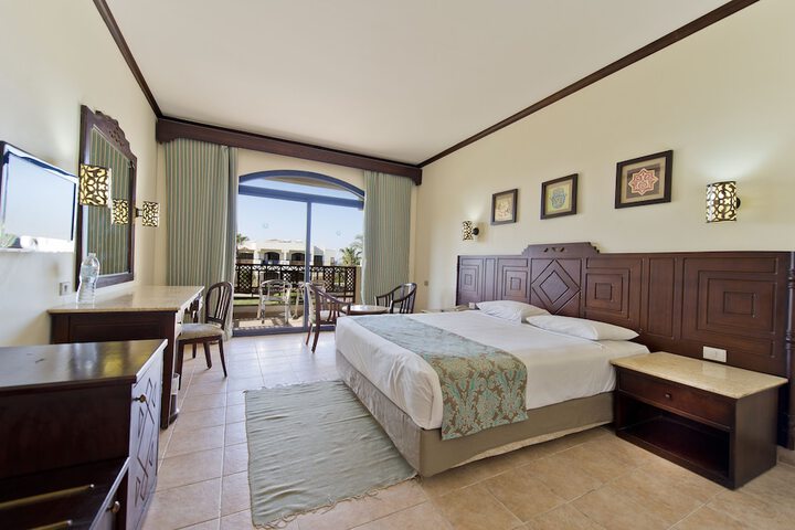Room 7 of 168