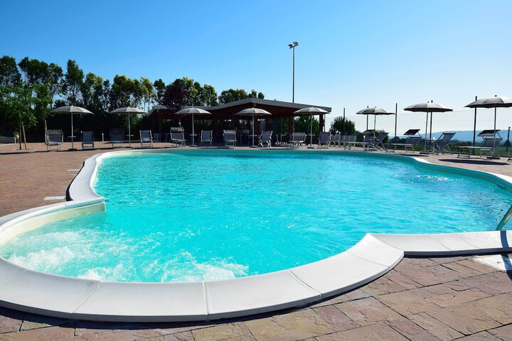 Hotel with Pool